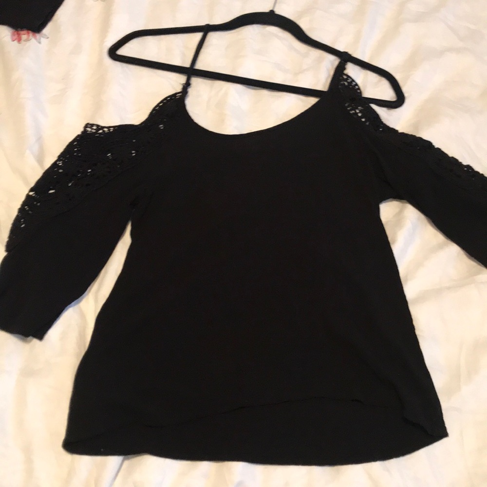 Open shoulder long sleeve blouse